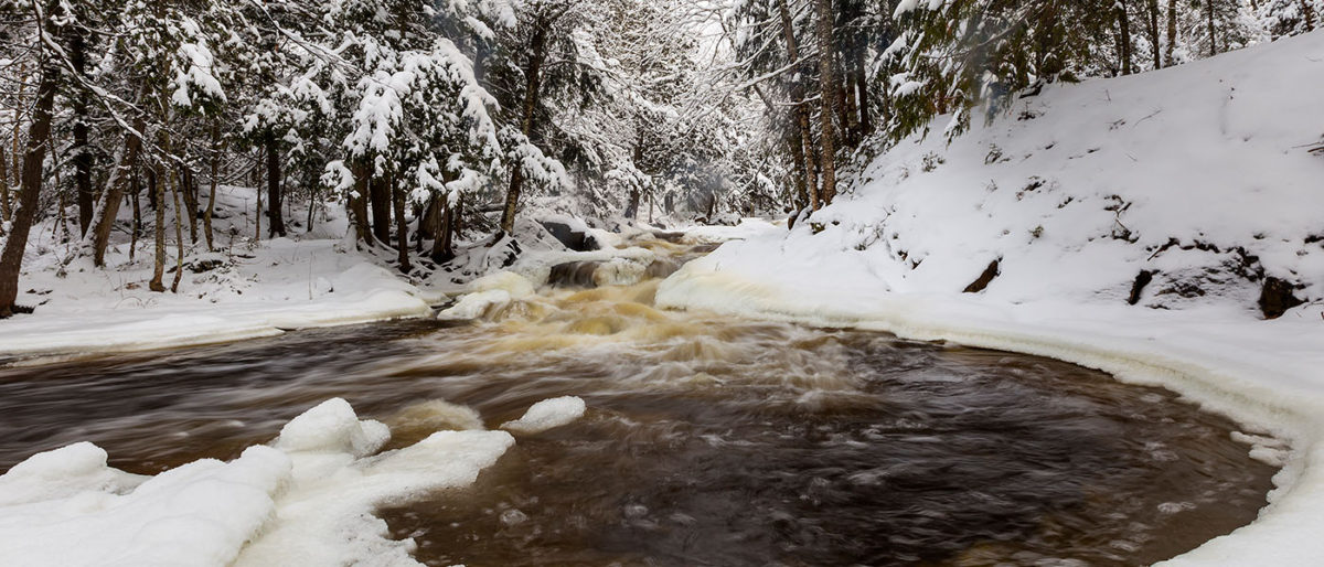 Snowshoeing to Kakabika Falls