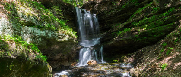 A Family-Friendly Waterfall: Horseshoe Falls