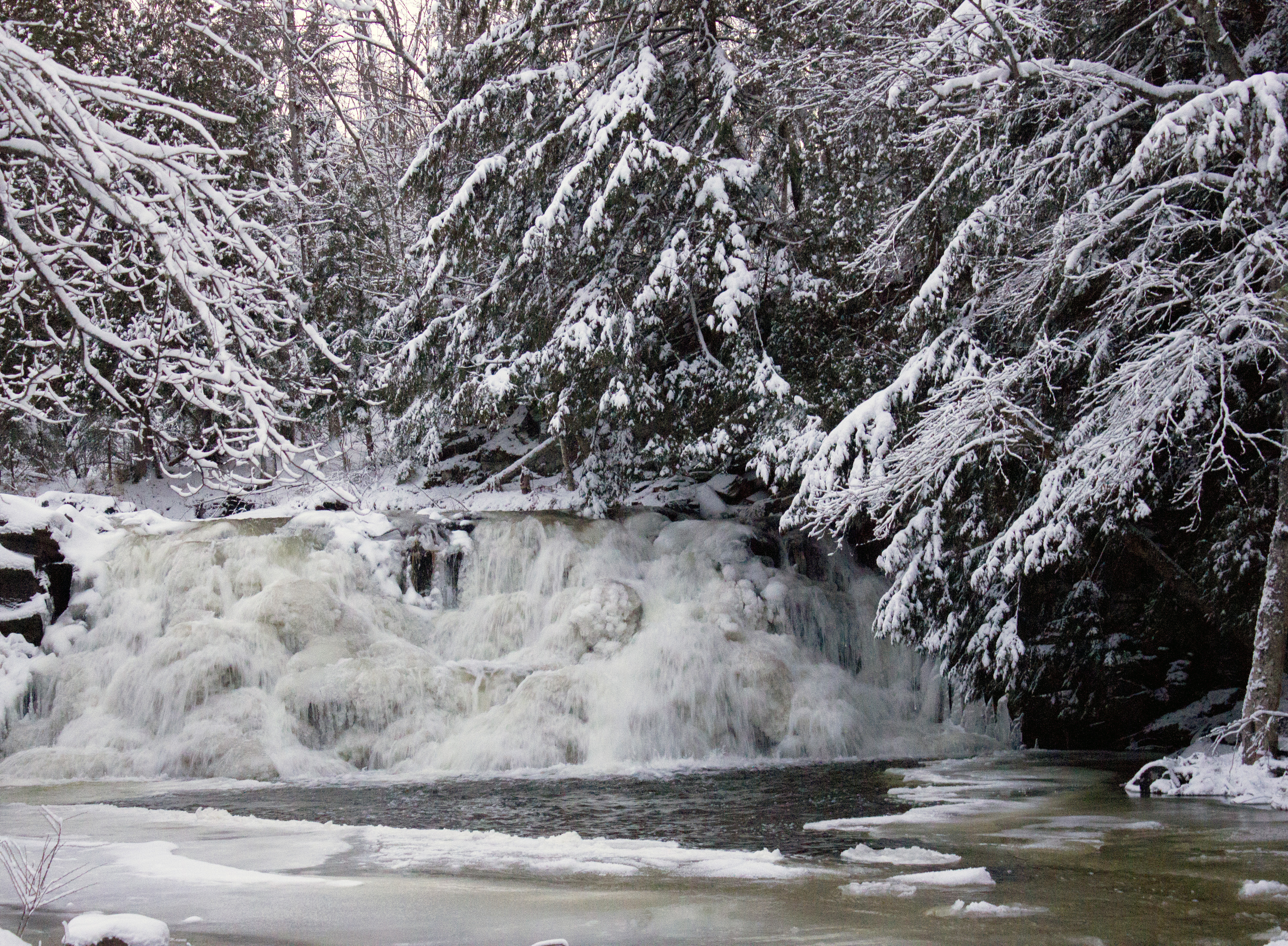 An Easy Winter Waterfall: Powerhouse Falls