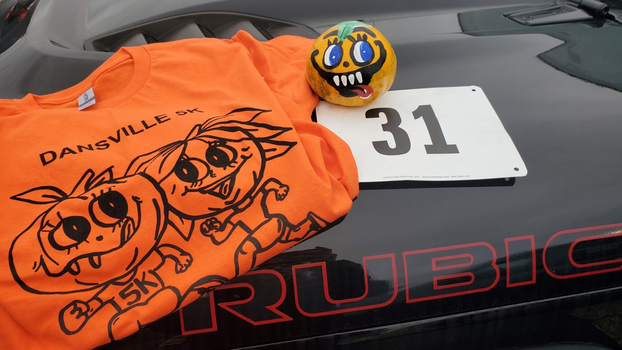 Halloween race shirt, bib and gourd