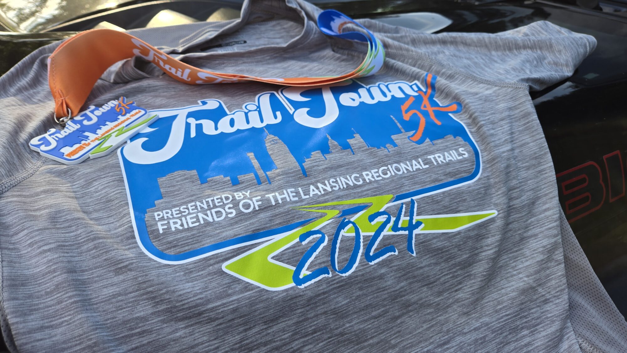 Trail Town 5K shirt and medal