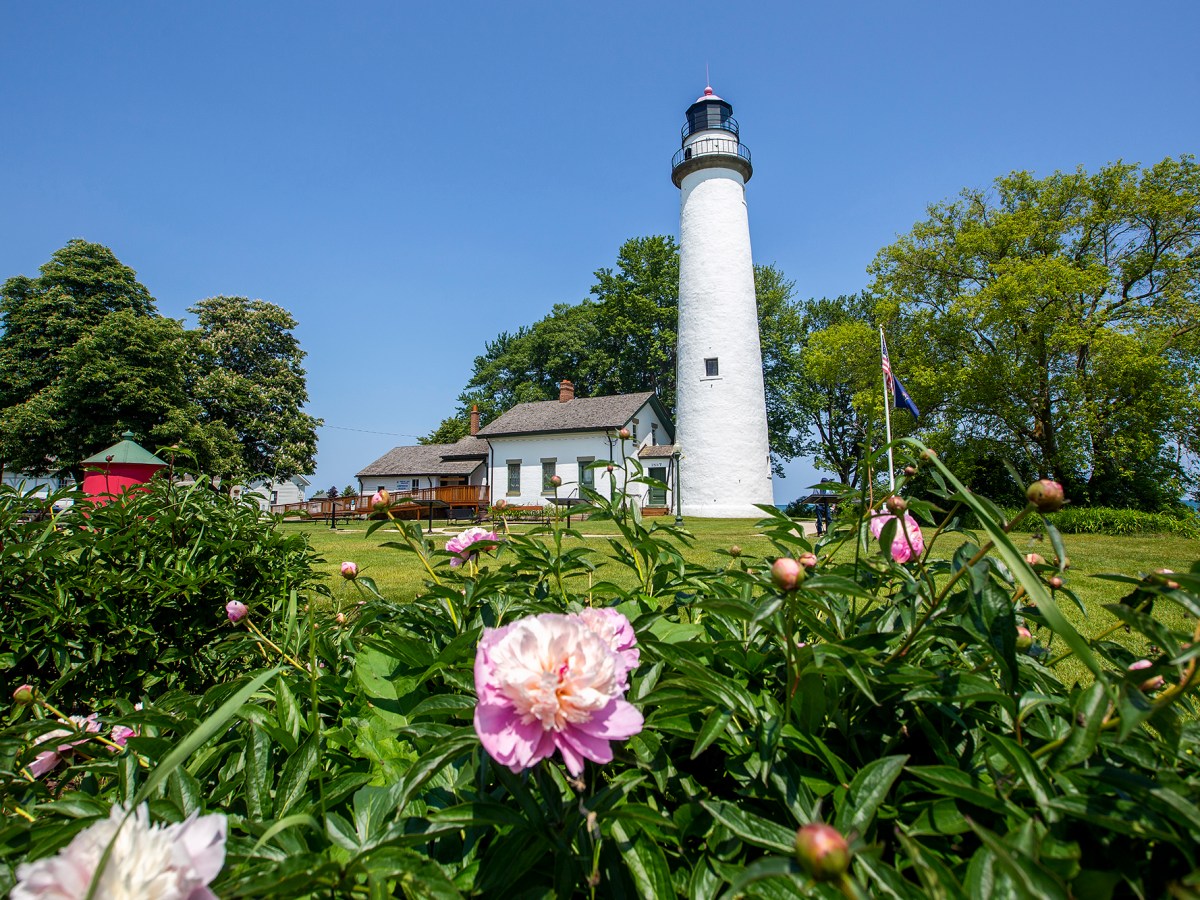 Exploring the Historic Pointe Aux Barques&nbsp;Lighthouse