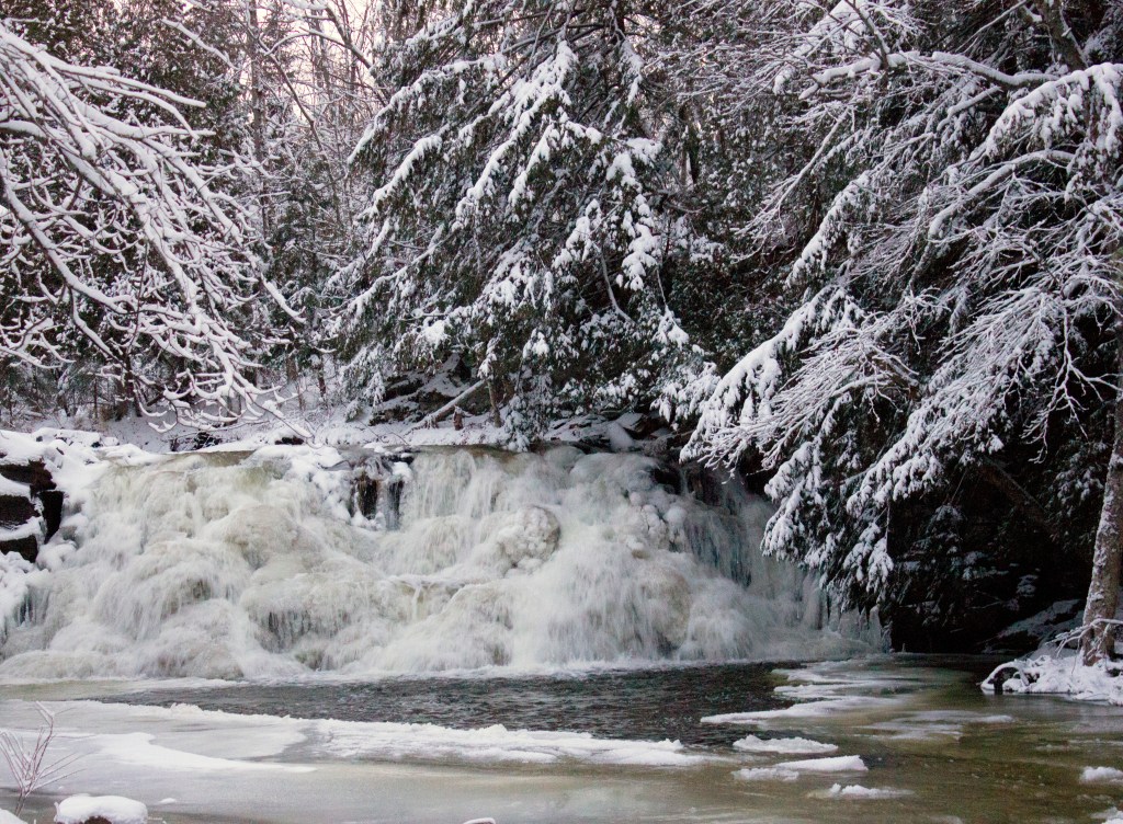 An Easy Winter Waterfall: Powerhouse Falls