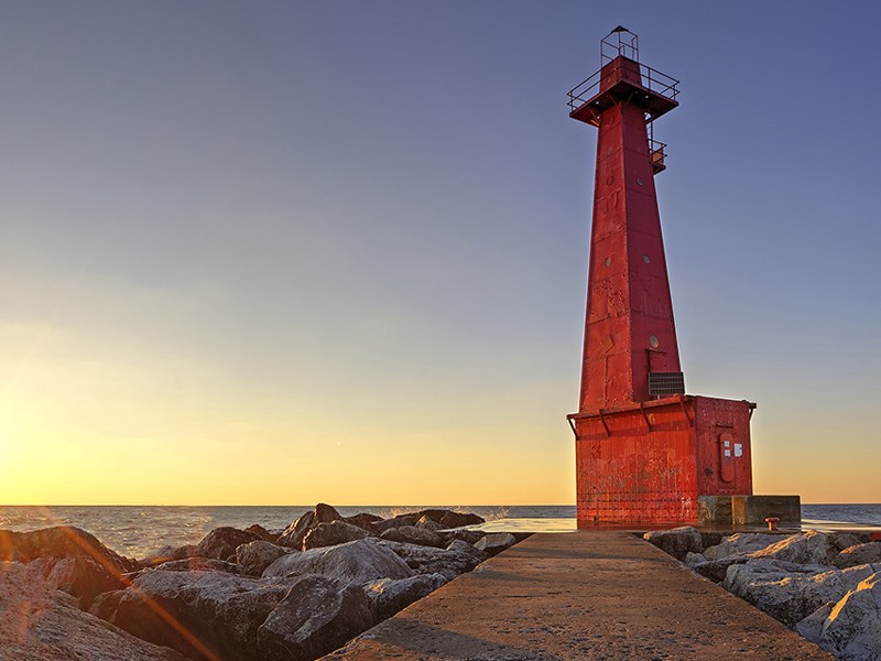 The Red Lights of&nbsp;Muskegon